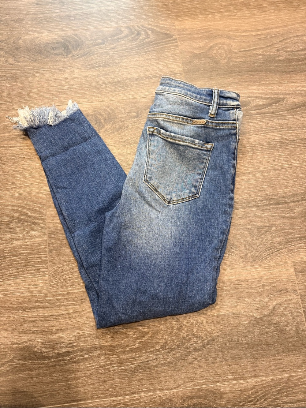 KanCan Frayed Hem Ankle Jeans in Blue - Picture 2 of 6